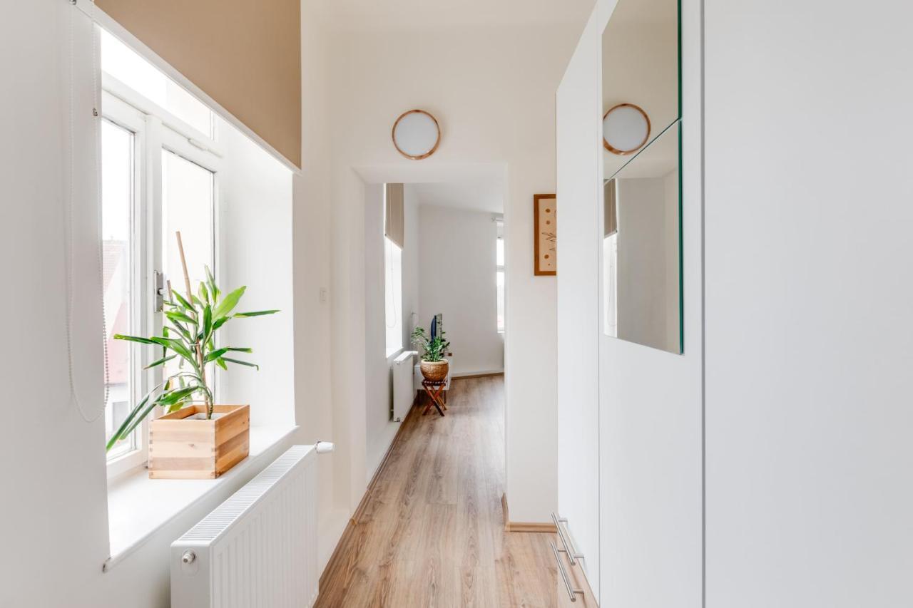 Modern, Bright And Spacious Apartment Prague Exterior photo